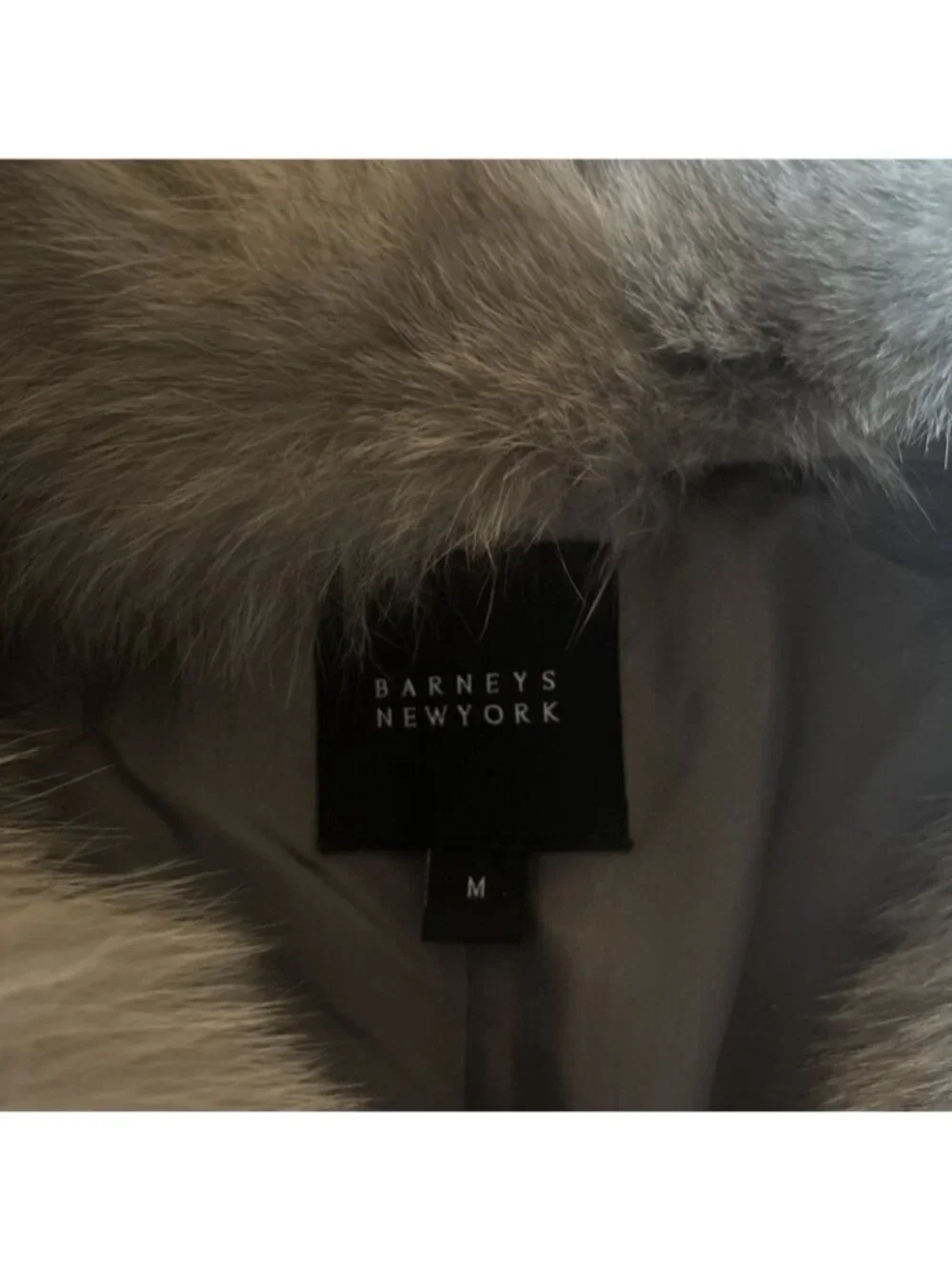 Barneys New York Gray Fox Fur Vest Size Medium Fur Origin Is Finland - Picture 4 of 10